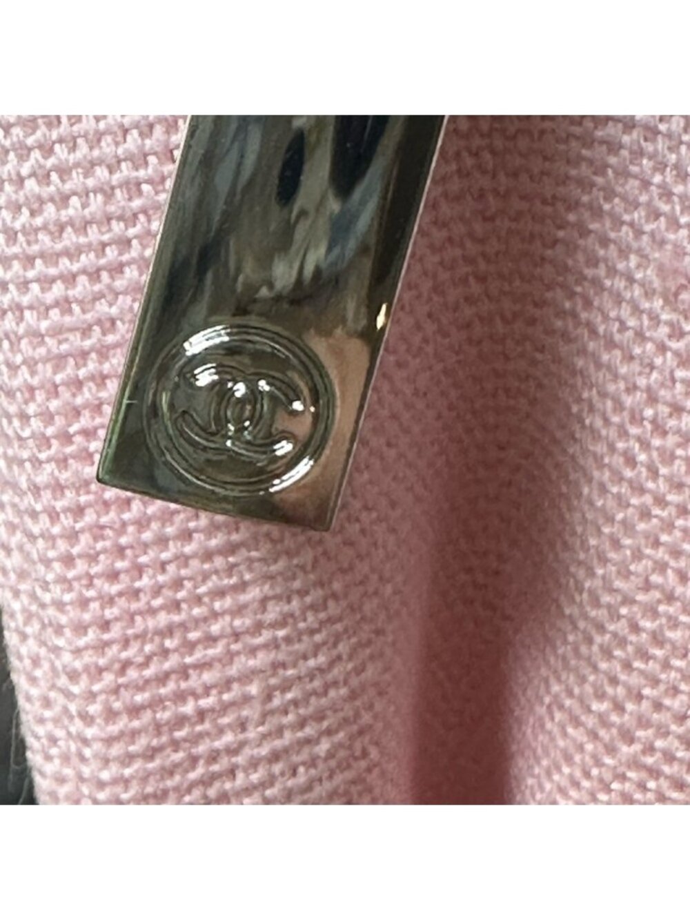 CHANEL Pink Beauty Cosmetic Pouch - Picture 4 of 8